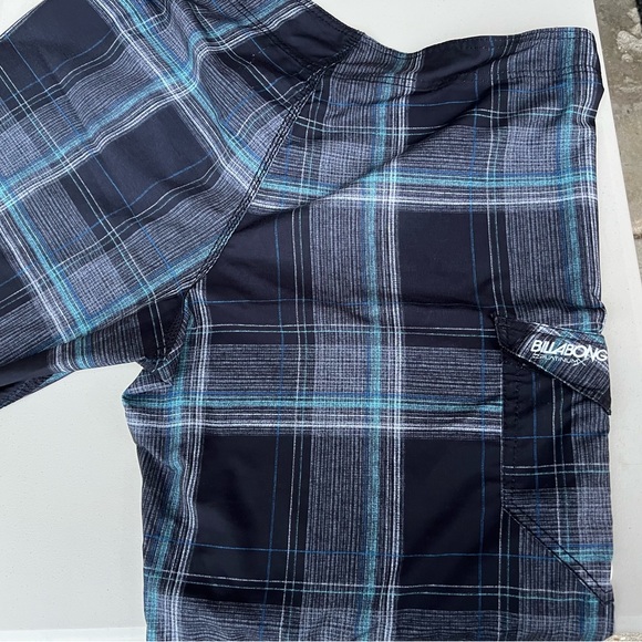 Billabong Men’s Swimsuit - Picture 4 of 5